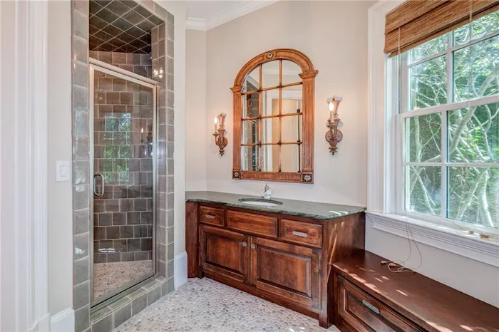 R Squared Restoration & Remodeling Picture 7