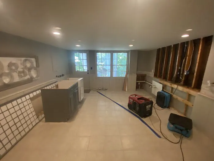 Titan Tradesmen Picture 1