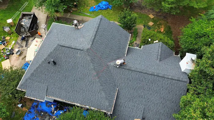 Mr. Roof and Restoration Picture 1