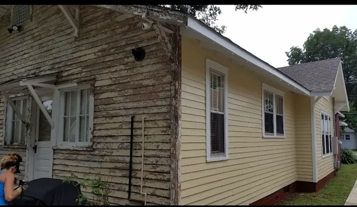 Metro Painting and Roofing Picture 2