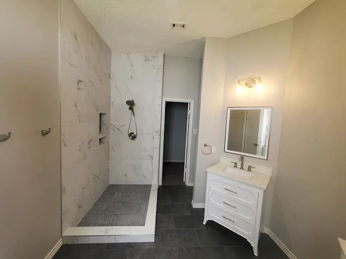 A & A Painting and Remodeling LLC Picture 7