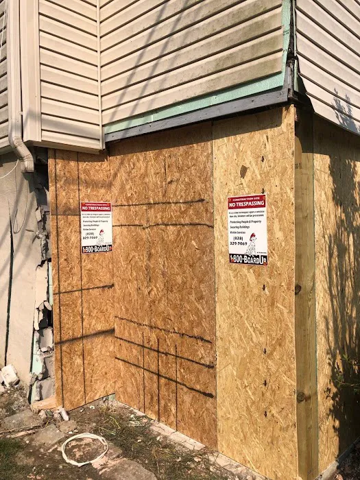 1-800-BoardUp of Asheville Picture 7