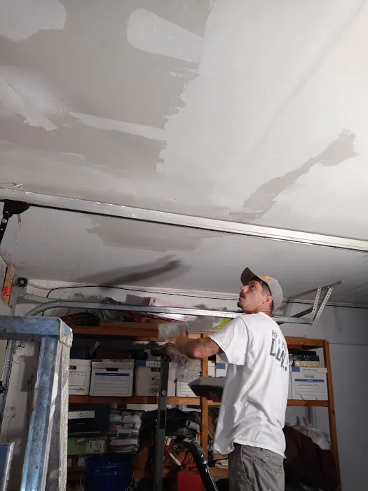 Tennessee Fine Line Painting restoration and handyman duties Picture 1