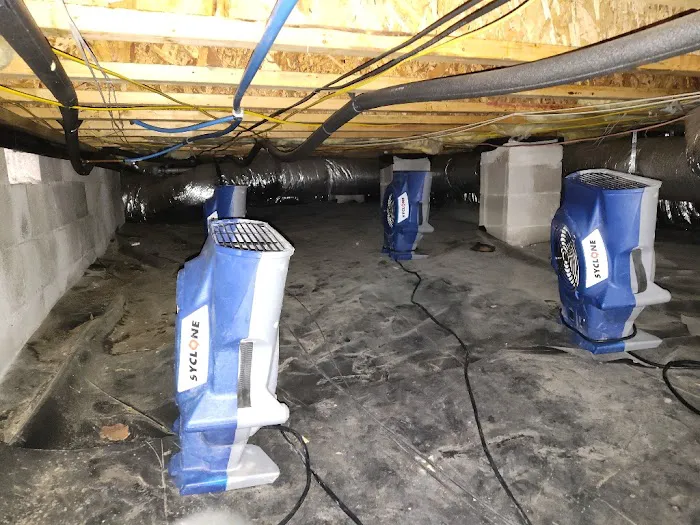 Four Corners Restoration Picture 7