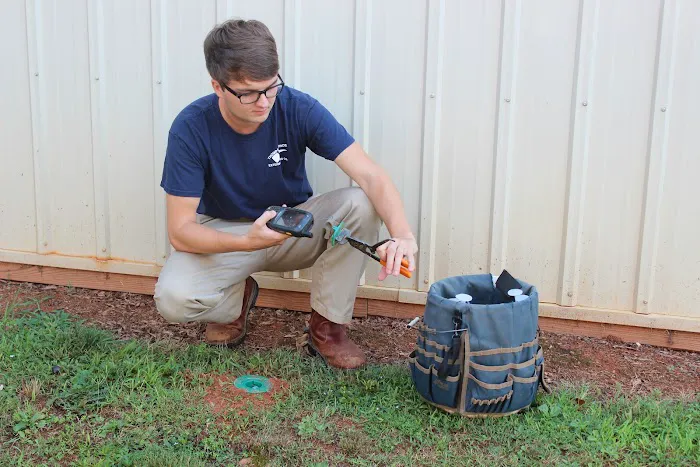 Thompson Brothers Exterminating and Waterproofing Picture 10