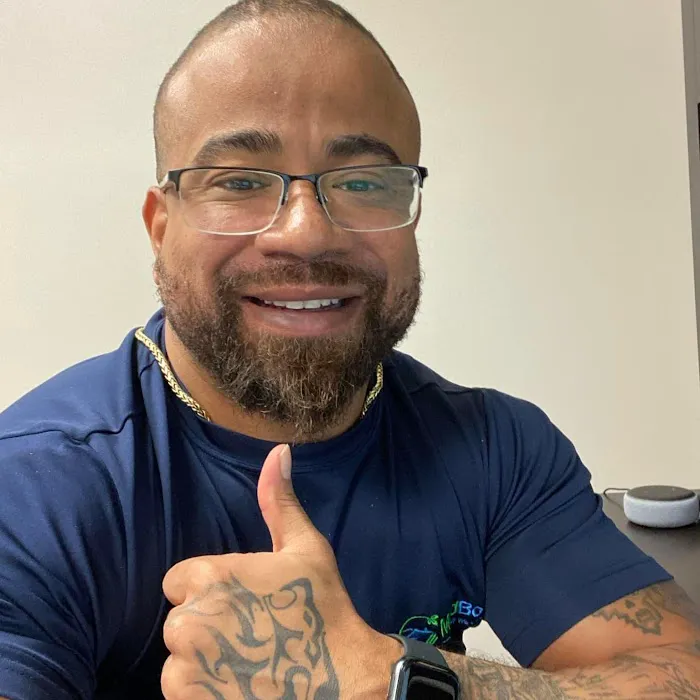 Carlos & The Mold Team Picture 2