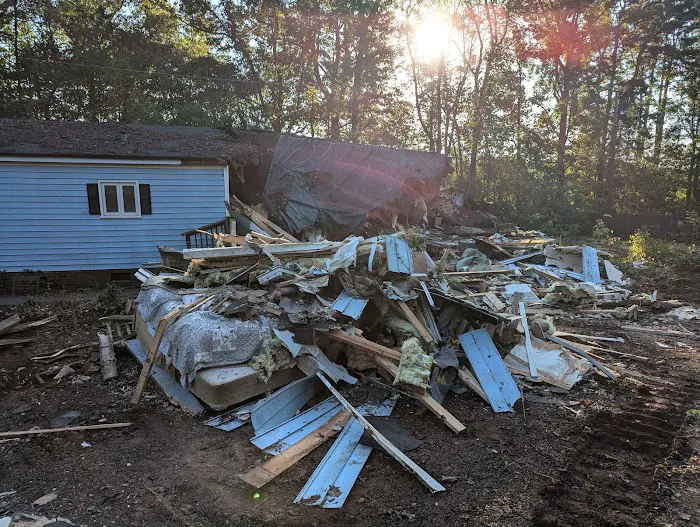 AWE Diversified Services - Restoration, Remodel & Junk Removal Picture 1