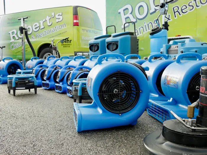 Robert's Cleaning & Restoration Picture 2