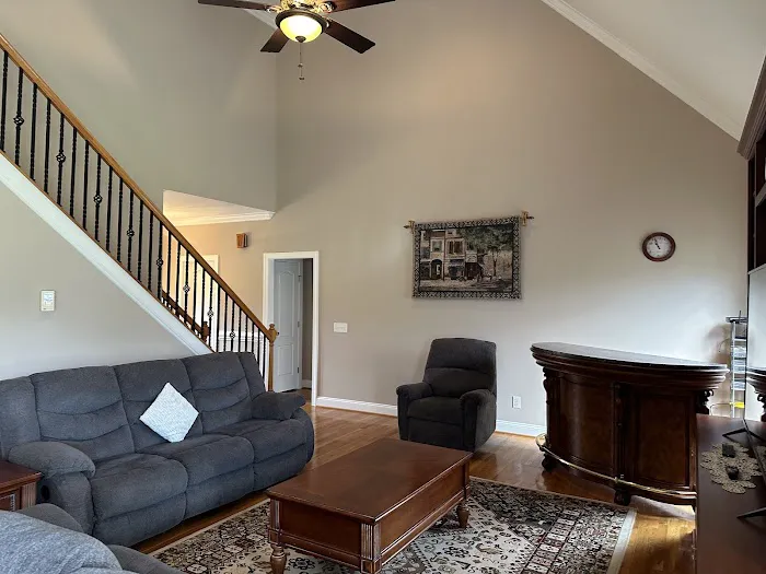 Roca's Painters LLC Picture 8