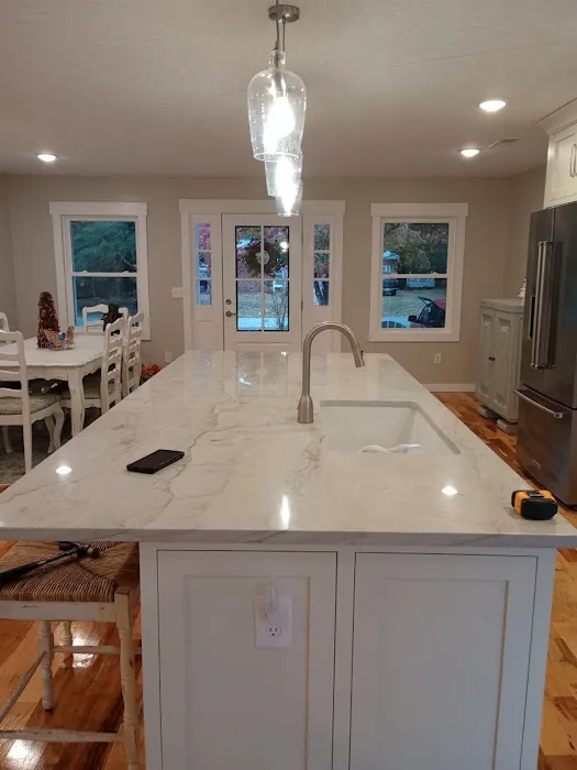 Emerge Builds, LLC Picture 1