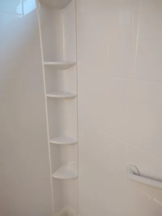 Bath Fitter Picture 9