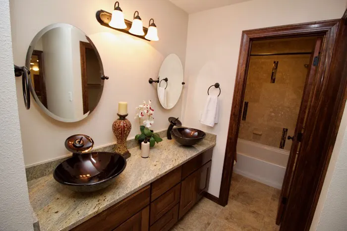 Royal Restoration and Remodel, LLC Picture 1