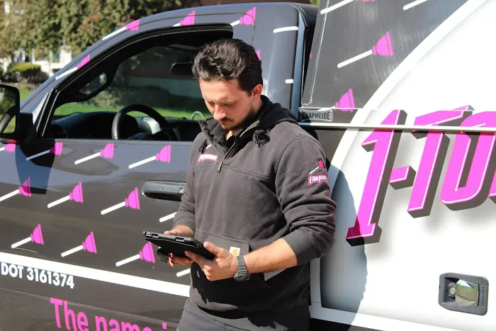 1-Tom-Plumber Picture 4