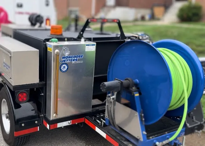 1-Tom-Plumber Picture 7