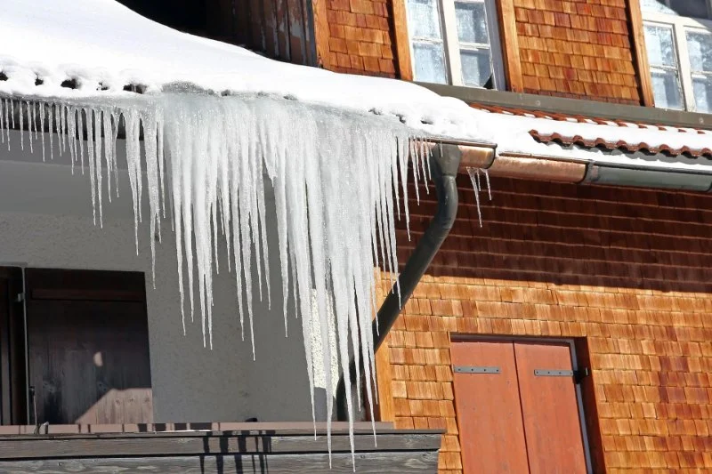 How to Prevent Water Damage From Ice Dams: Effective Winter Strategies