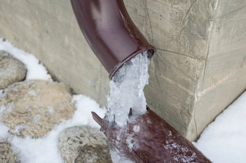 How to Minimize Water Damage in Your Home During Winter - Expert Tips and Advice