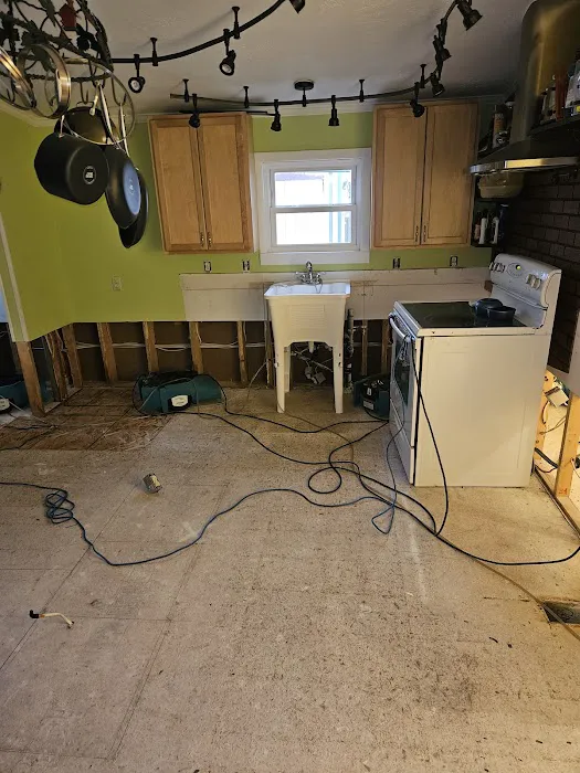 ServiceMaster by Tekton Picture 5