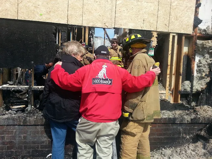 1-800-BoardUp of Joliet Picture 3