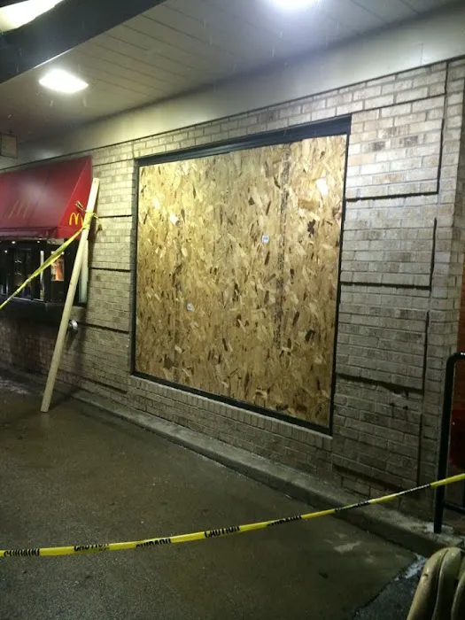 24-7secured board up inc Picture 2