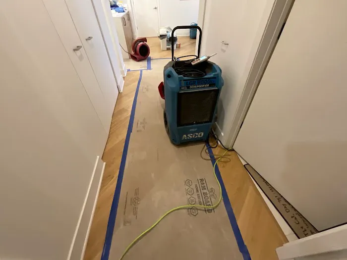 24/7 Emergency & Restoration LLC Picture 1