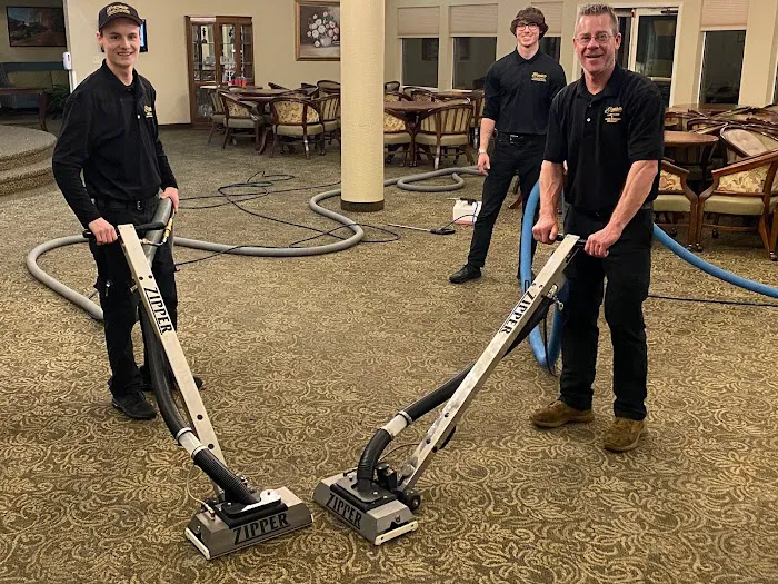 Exquisite Carpet Cleaning Picture 4