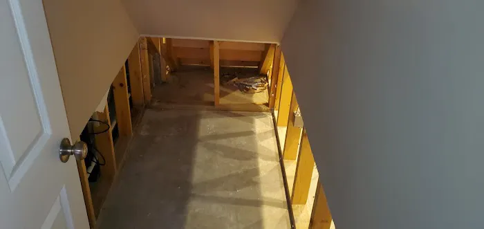 Hays + Sons Picture 4