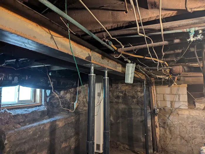 Interior Channel Picture 10