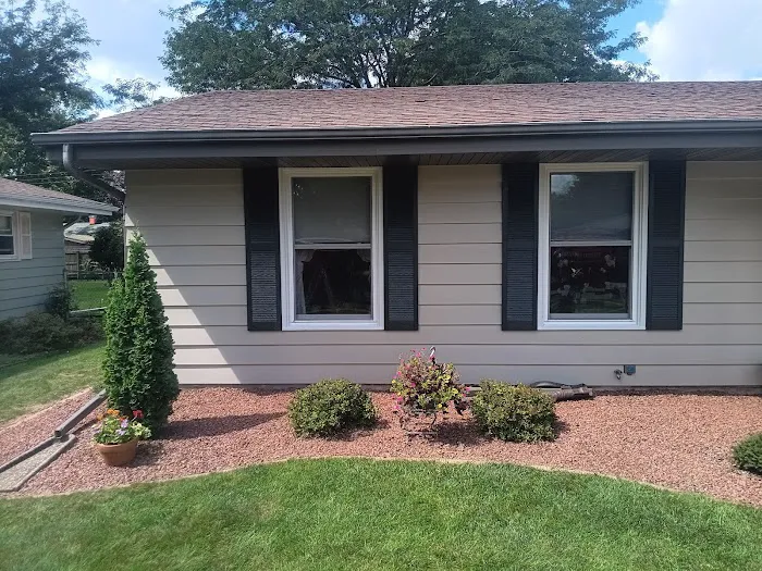 American Paint & Paper Picture 4