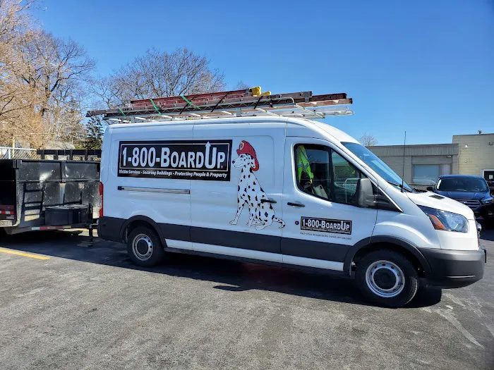 1-800-BOARDUP of Wauwatosa, WI Picture 1