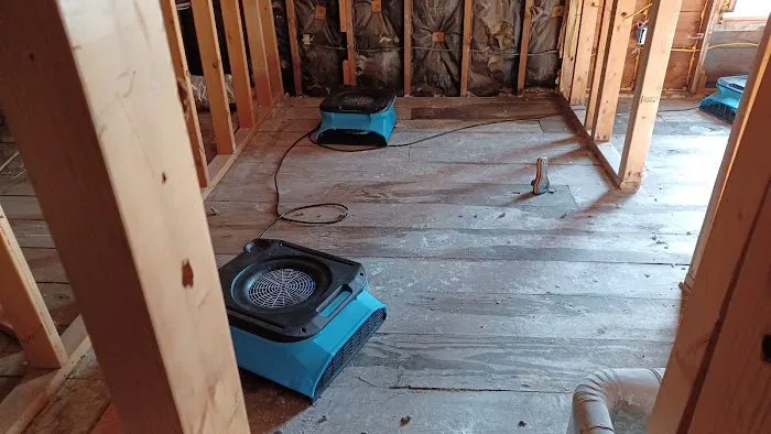 EzDry Mitigation & Property Picture 9