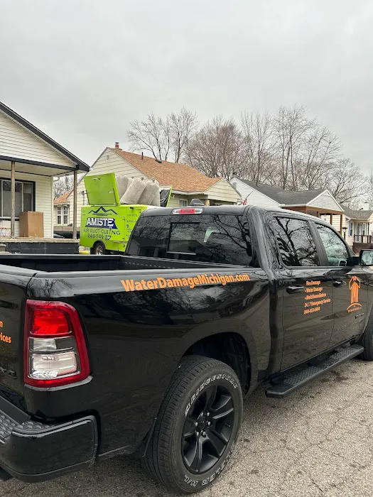 The Referee Picture 9