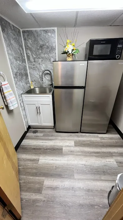 Pleasant Valley Building Picture 5