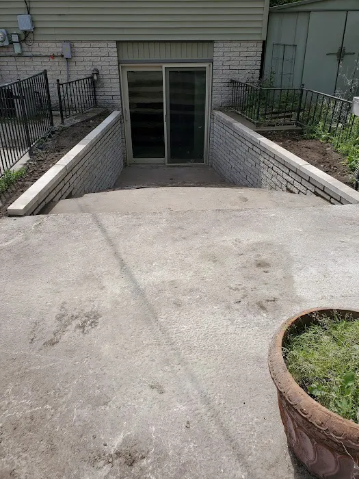 Pleasant Valley Building Picture 10