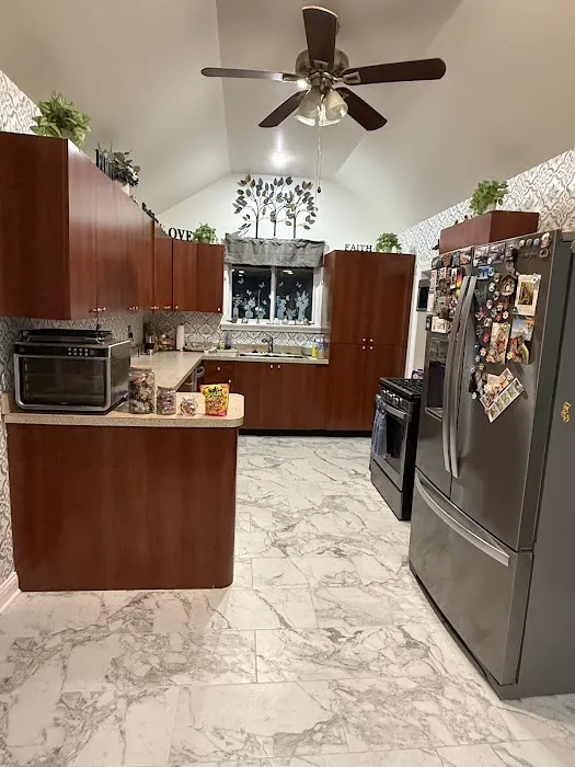 Pleasant Valley Building Picture 3