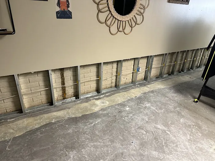 911 of Metro Detroit East Picture 9