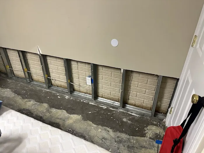 911 of Metro Detroit East Picture 4