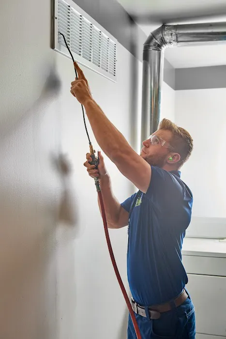 Amistee Air Duct Cleaning and Insulation Picture 8