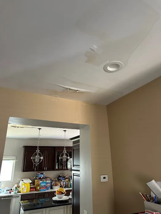 DRY SPACE PROPERTY RESTORATION & EQUIPMENT RENTAL Picture 5