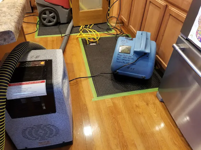 Magic Touch Carpet Cleaning & Water Damage Restoration Picture 5