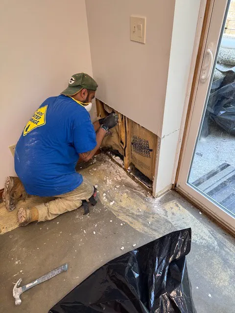 1-800 Water Damage of Cleveland West Picture 6