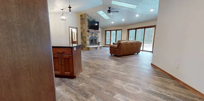 R Van Rite Construction & Restoration Picture 1