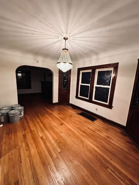 Crown Ambassador Painting Picture 4