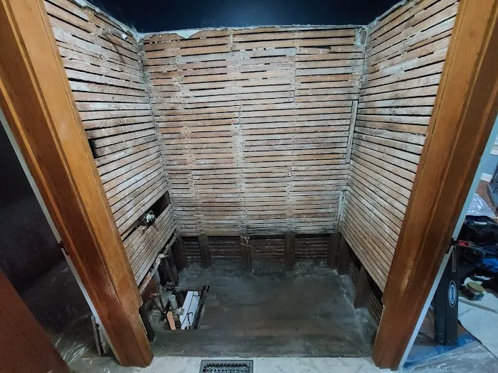 Mold Men Indy, LLC Picture 5