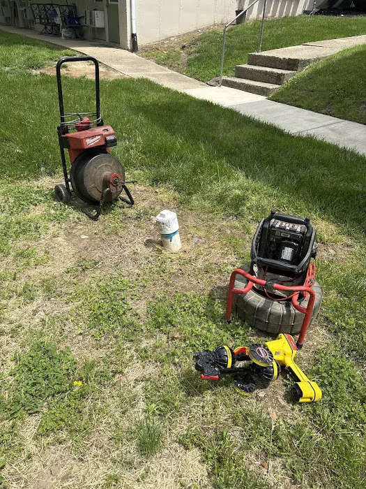 1-Tom-Plumber Picture 7