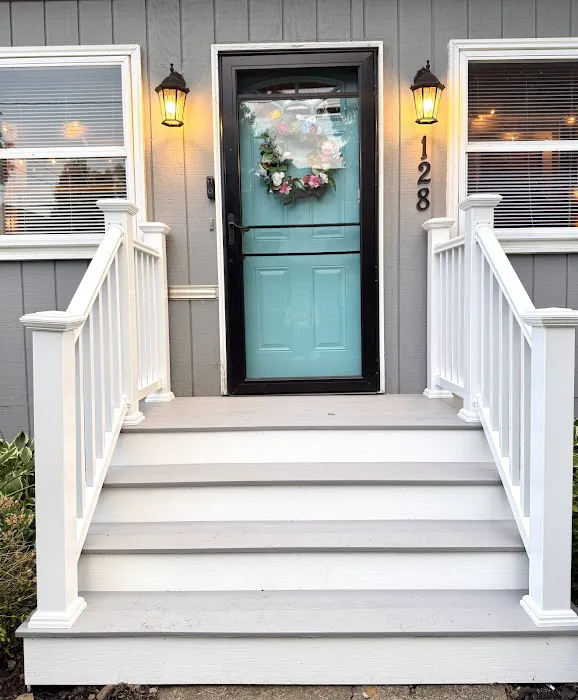 Monroe and More, LLC Picture 1