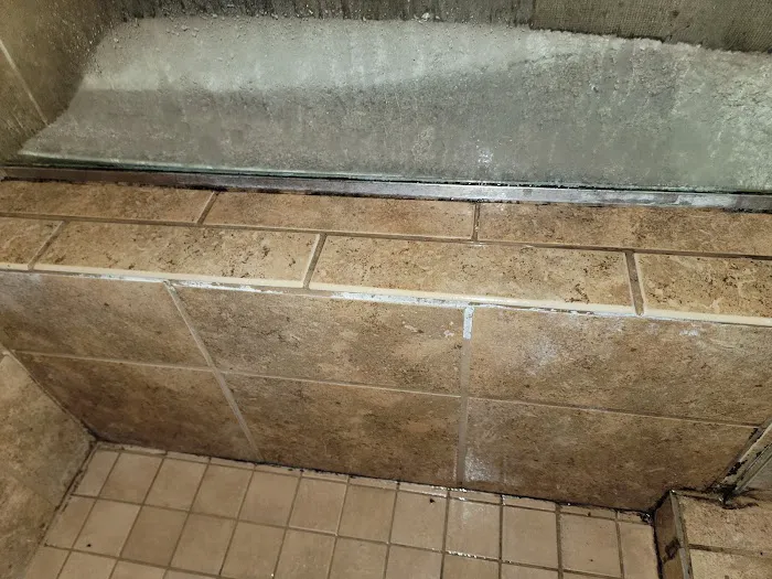 Astonoshine Refinishing Restoration and Cleaning Services Picture 1