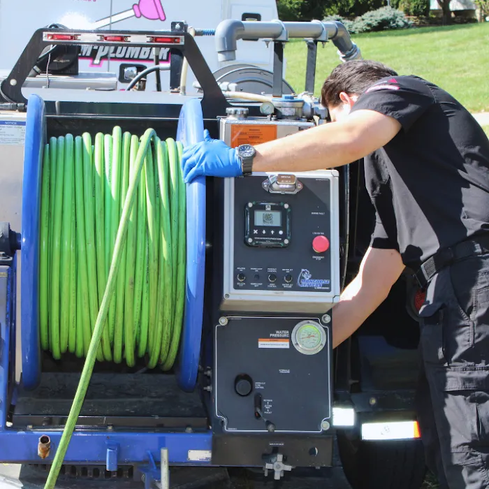 1-Tom-Plumber Picture 5