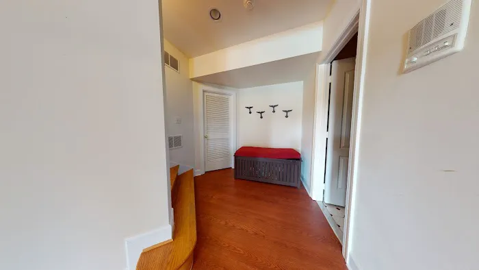 United Group of Sterling Picture 4