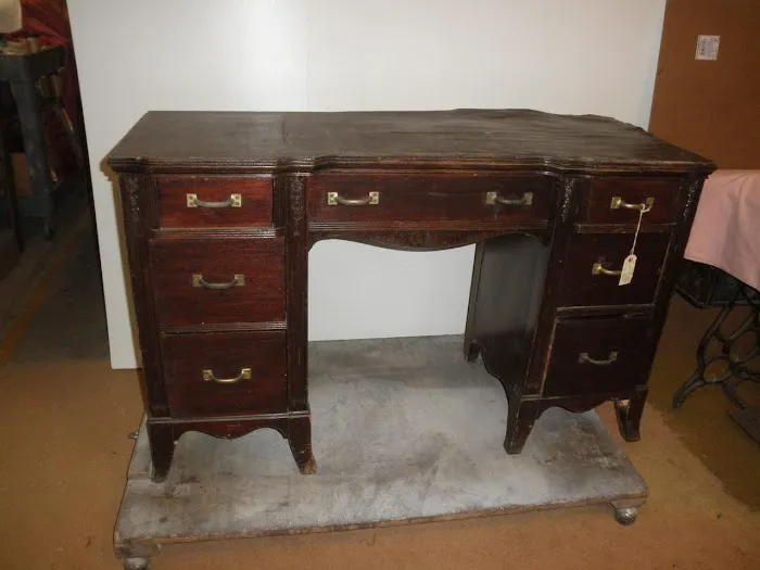 Lin's Touch of Elegance Picture 4