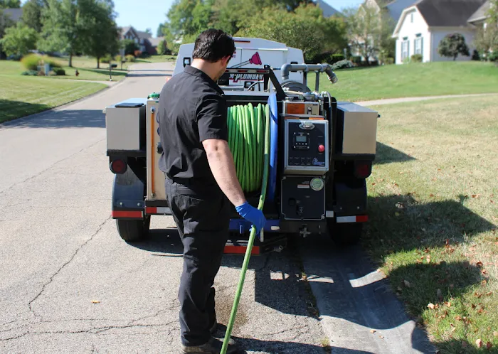 1-Tom-Plumber Picture 9